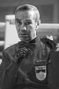 ARBITRO DE BOXEO Y BOXEADOR